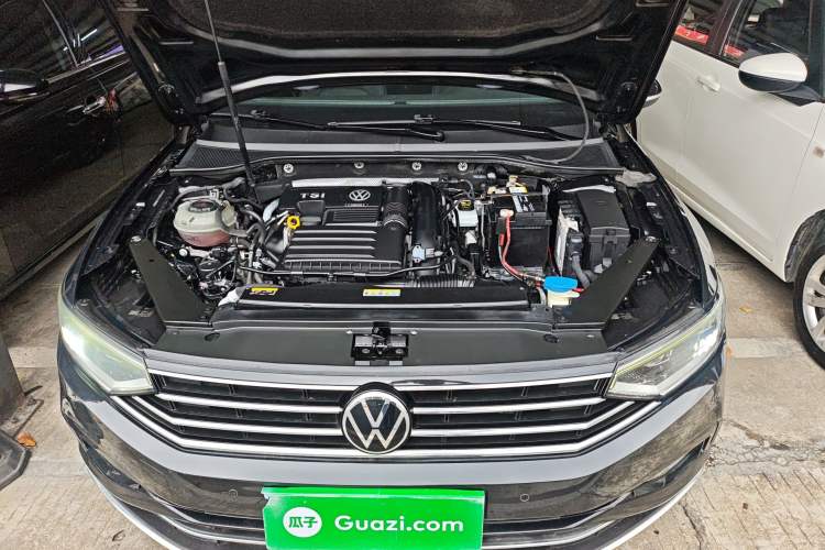 Used Volkswagen Magotan 2020 280TSI DSG Comfort Edition Engine Bay