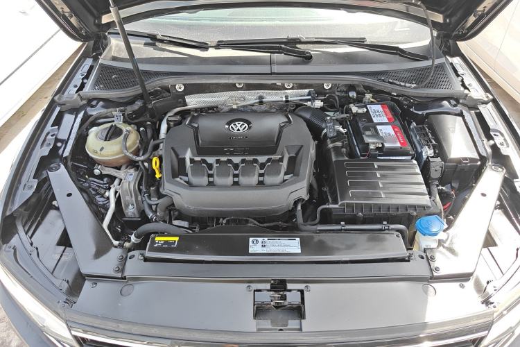 Used Volkswagen Magotan 2020 330TSI DSG Luxury Edition Engine Bay