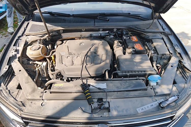 Used Volkswagen Magotan 2020 330TSI DSG Leading Model Engine Bay