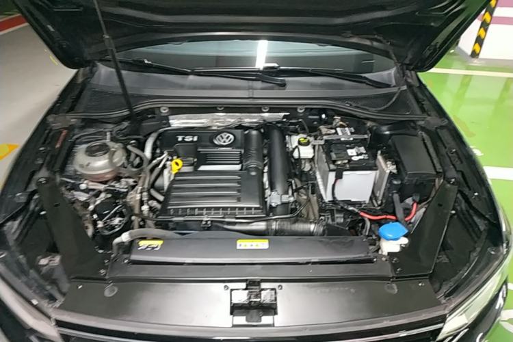 Used Volkswagen Magotan 2020 280TSI DSG Comfort Edition Engine Bay