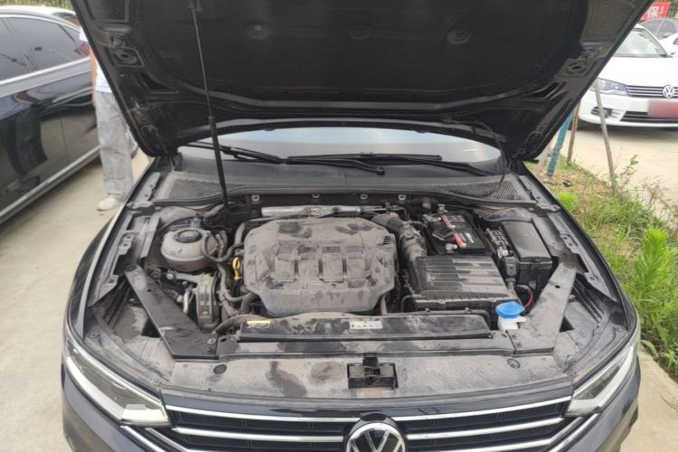 Used Volkswagen Magotan 2020 330TSI DSG Leading Model Engine Bay