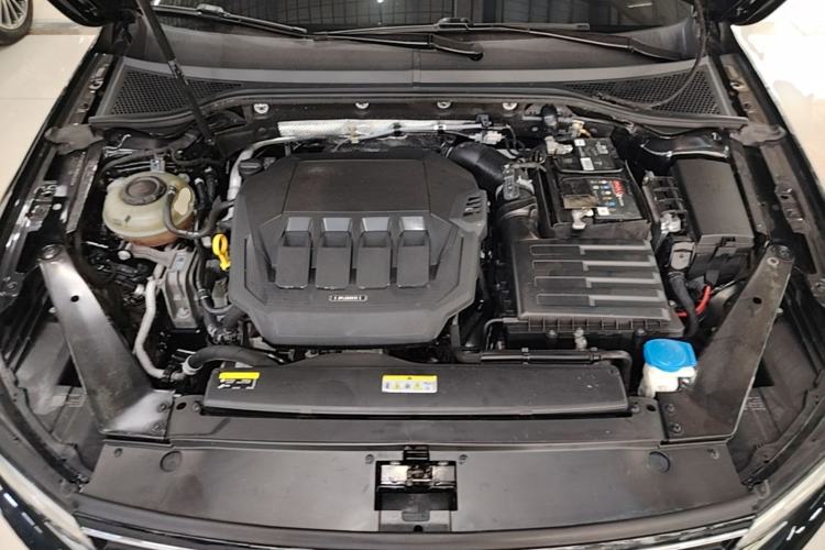 Used Volkswagen Magotan 2020 330TSI DSG Luxury Edition Engine Bay
