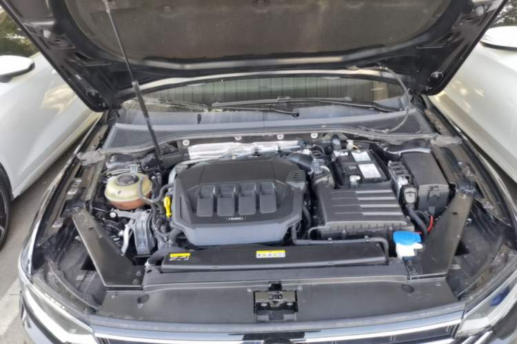 Used Volkswagen Magotan 2020 330TSI DSG Luxury Edition Engine Bay