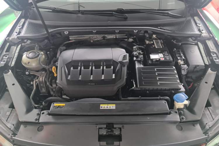 Used Volkswagen Magotan 2020 330TSI DSG Luxury Edition Engine Bay