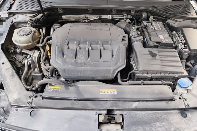 Used Volkswagen Magotan 2020 330TSI DSG Leading Model Engine Bay