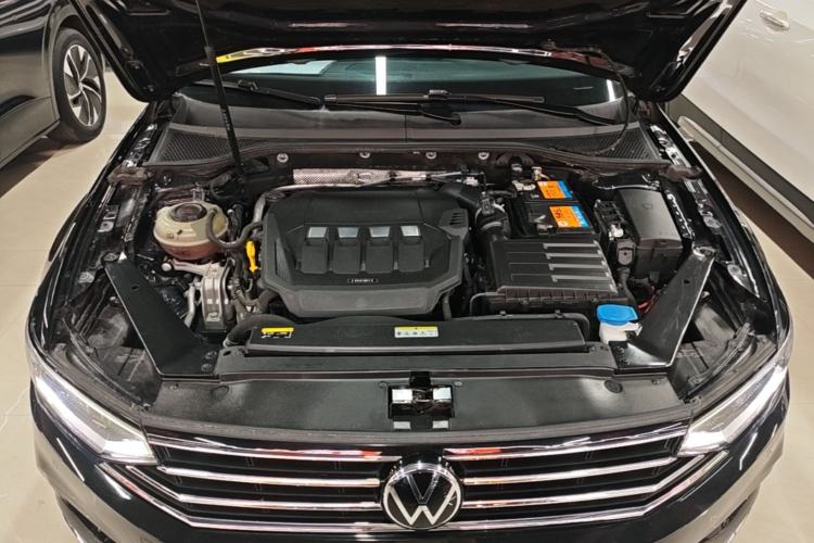 Used Volkswagen Magotan 2020 330TSI DSG Luxury Edition Engine Bay
