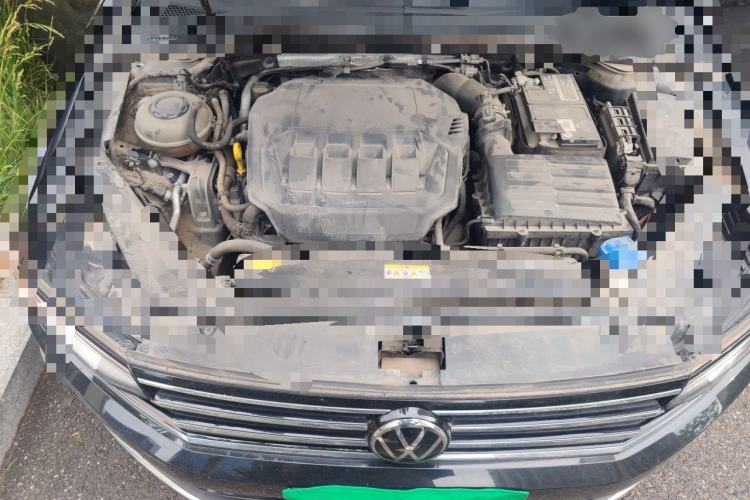 Used Volkswagen Magotan 2020 330TSI DSG Leading Model Engine Bay