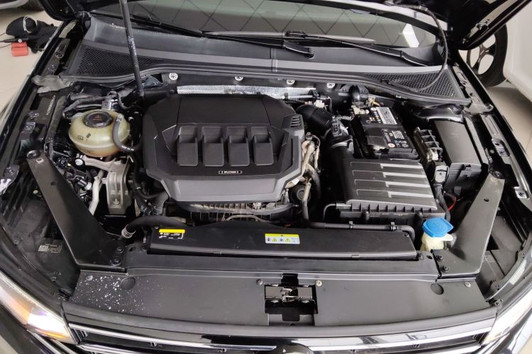 Used Volkswagen Magotan 2020 330TSI DSG Luxury Edition Engine Bay