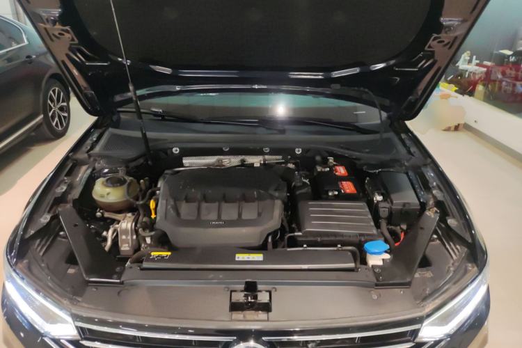 Used Volkswagen Magotan 2020 330TSI DSG Luxury Edition Engine Bay
