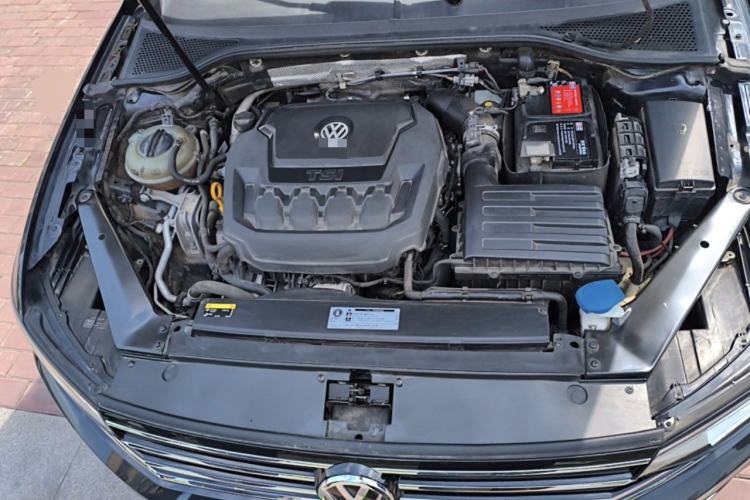 Used Volkswagen Magotan 2020 330TSI DSG Leading Model Engine Bay