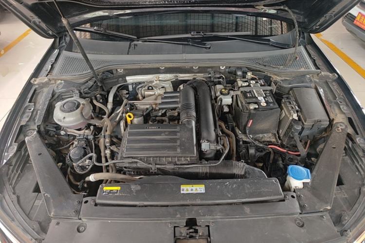 Used Volkswagen Magotan 2020 280TSI DSG Comfort Edition Engine Bay