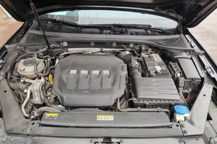 Used Volkswagen Magotan 2020 330TSI DSG Leading Model Engine Bay