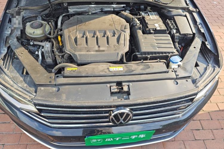 Used Volkswagen Magotan 2020 330TSI DSG Leading Model Engine Bay