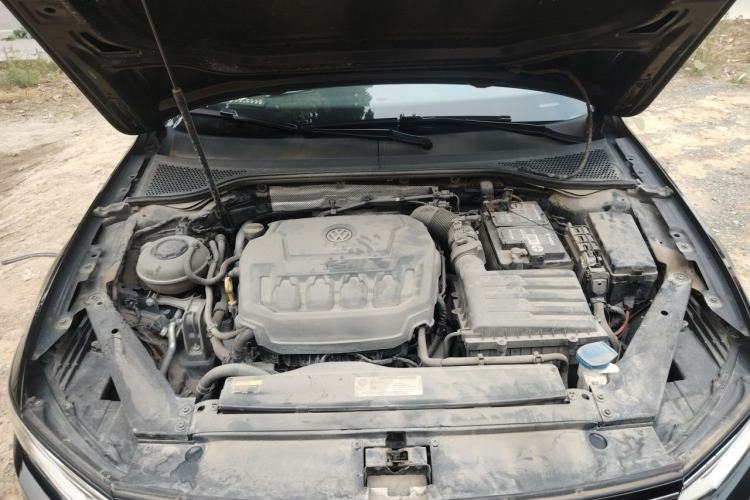 Used Volkswagen Magotan 2020 330TSI DSG Leading Model Engine Bay
