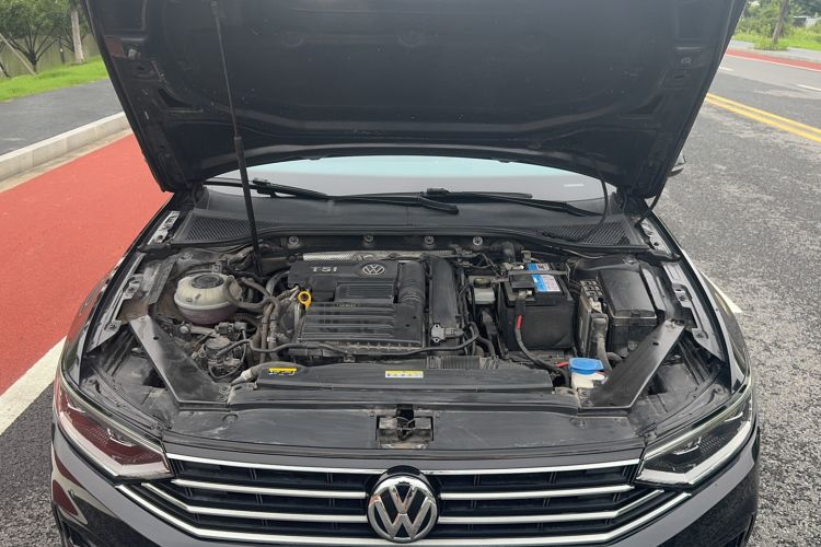 Used Volkswagen Magotan 2020 280TSI DSG Leading Edition Engine Bay
