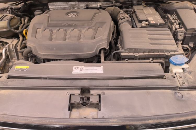 Used Volkswagen Magotan 2020 330TSI DSG Leading Model Engine Bay