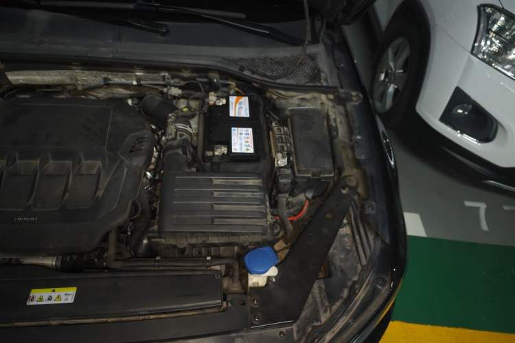 Used Volkswagen Magotan 2020 330TSI DSG Leading Model Engine Bay Left