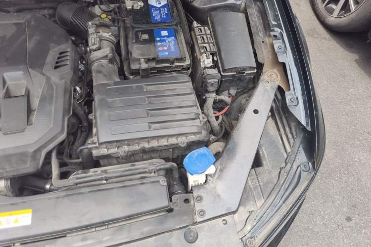 Used Volkswagen Magotan 2020 330TSI DSG Luxury Edition Engine Bay Left