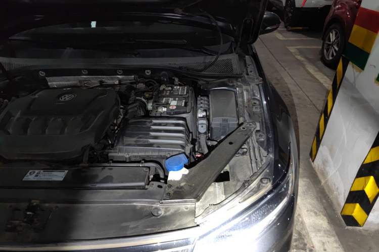 Used Volkswagen Magotan 2020 330TSI DSG Leading Model Engine Bay Left