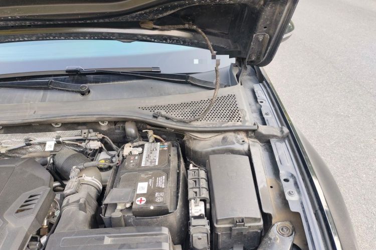 Used Volkswagen Magotan 2020 330TSI DSG Luxury Edition Engine Bay Left