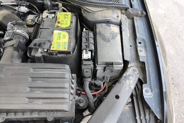 Used Volkswagen Magotan 2020 330TSI DSG Leading Model Engine Bay Left