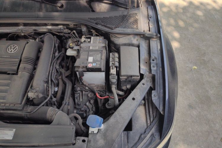 Used Volkswagen Magotan 2020 280TSI DSG Comfort Edition Engine Bay Left
