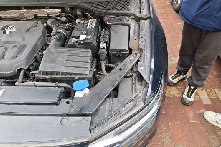 Used Volkswagen Magotan 2020 330TSI DSG Luxury Edition Engine Bay Left