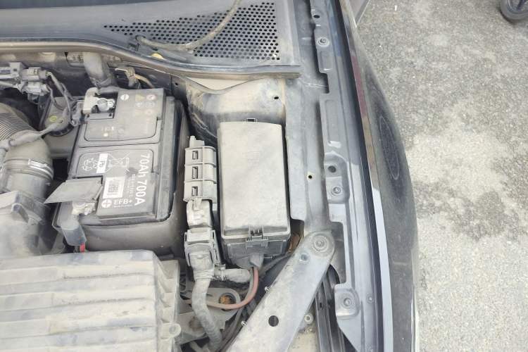 Used Volkswagen Magotan 2020 330TSI DSG Luxury Edition Engine Bay Left