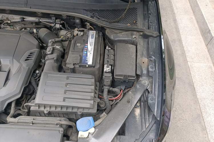Used Volkswagen Magotan 2020 330TSI DSG Luxury Edition Engine Bay Left