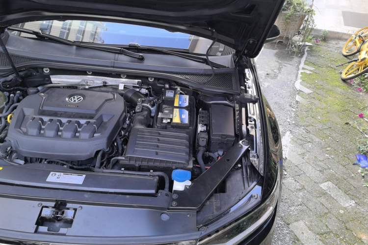 Used Volkswagen Magotan 2020 330TSI DSG Luxury Edition Engine Bay Left