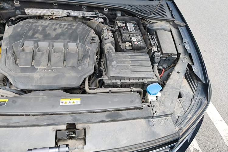 Used Volkswagen Magotan 2020 330TSI DSG Leading Model Engine Bay Left