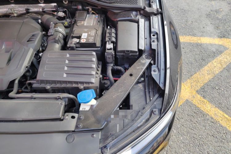 Used Volkswagen Magotan 2020 330TSI DSG Luxury Edition Engine Bay Left