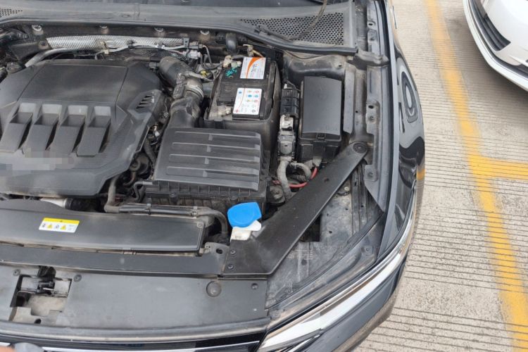 Used Volkswagen Magotan 2020 330TSI DSG Luxury Edition Engine Bay Left