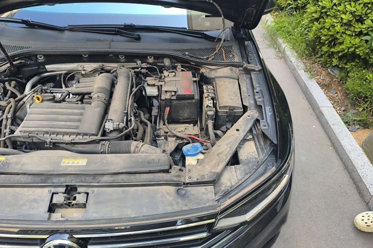 Used Volkswagen Magotan 2020 280TSI DSG Comfort Edition Engine Bay Left