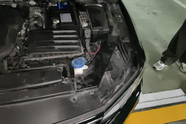 Used Volkswagen Magotan 2020 330TSI DSG Luxury Edition Engine Bay Left