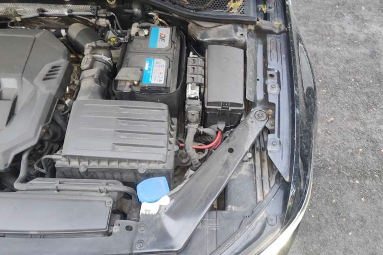 Used Volkswagen Magotan 2020 330TSI DSG Luxury Edition Engine Bay Left