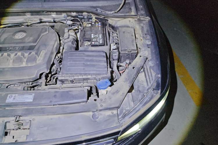 Used Volkswagen Magotan 2020 330TSI DSG Leading Model Engine Bay Left