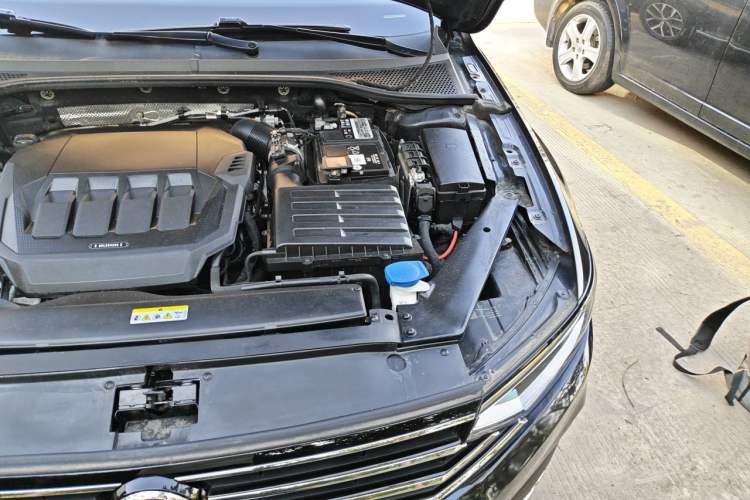 Used Volkswagen Magotan 2020 330TSI DSG Leading Model Engine Bay Left