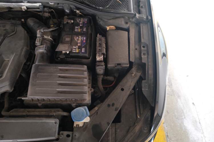 Used Volkswagen Magotan 2020 330TSI DSG Leading Model Engine Bay Left