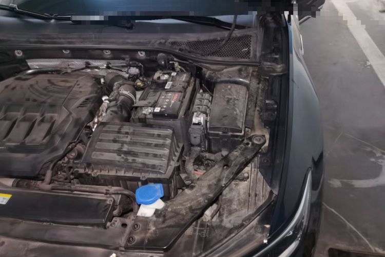 Used Volkswagen Magotan 2020 330TSI DSG Luxury Edition Engine Bay Left