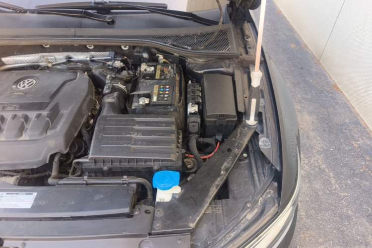 Used Volkswagen Magotan 2020 330TSI DSG Luxury Edition Engine Bay Left