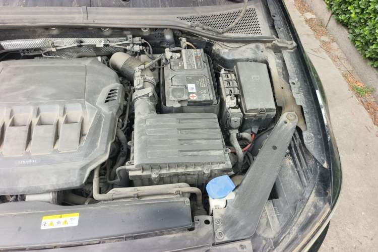 Used Volkswagen Magotan 2020 330TSI DSG Luxury Edition Engine Bay Left