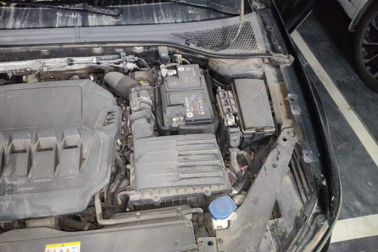 Used Volkswagen Magotan 2020 330TSI DSG Luxury Edition Engine Bay Left