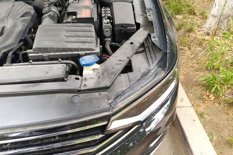 Used Volkswagen Magotan 2020 330TSI DSG Leading Model Engine Bay Left
