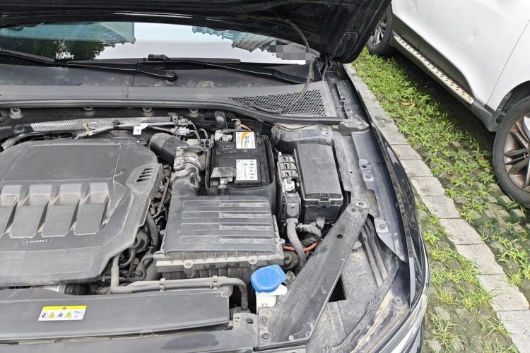 Used Volkswagen Magotan 2020 330TSI DSG Luxury Edition Engine Bay Left