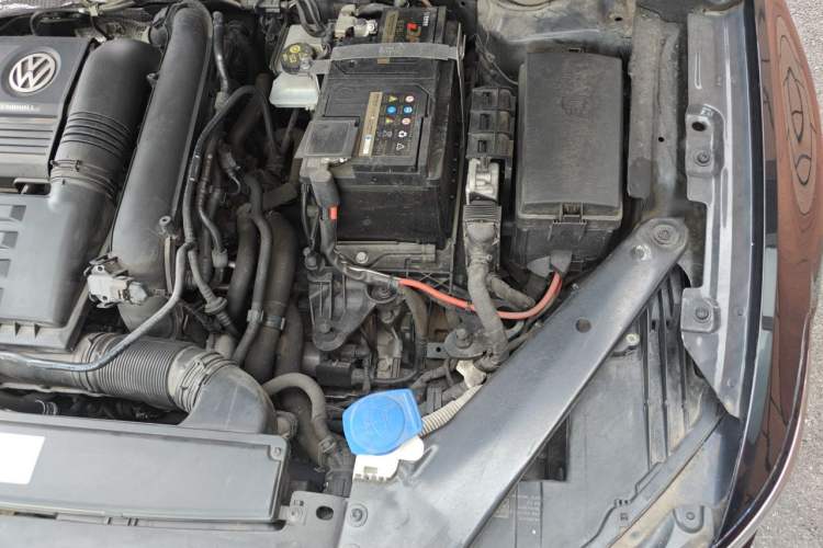 Used Volkswagen Magotan 2020 280TSI DSG Comfort Edition Engine Bay Left