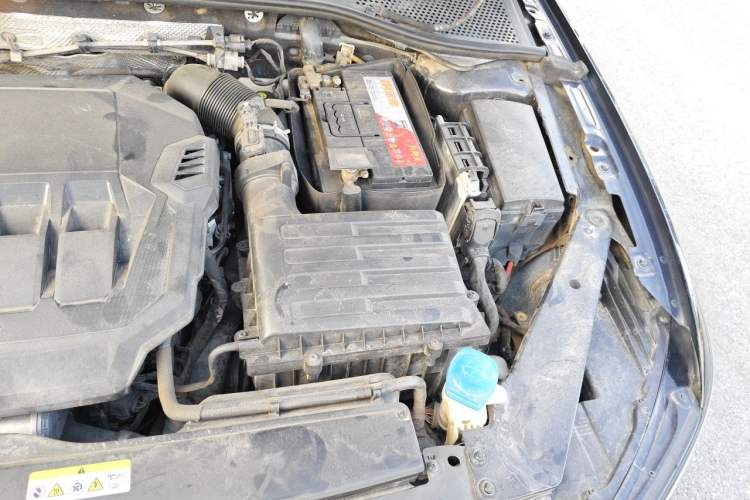 Used Volkswagen Magotan 2020 330TSI DSG Leading Model Engine Bay Left