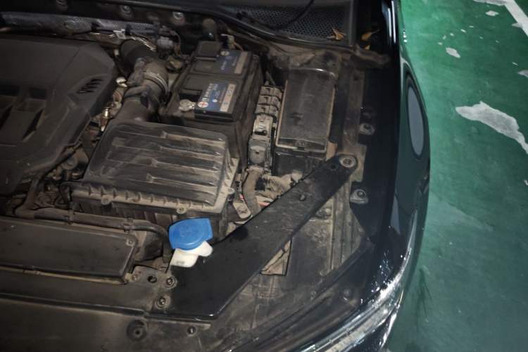 Used Volkswagen Magotan 2020 330TSI DSG Luxury Edition Engine Bay Left