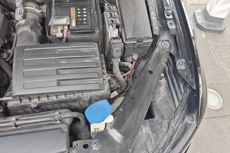 Used Volkswagen Magotan 2020 330TSI DSG Luxury Edition Engine Bay Left