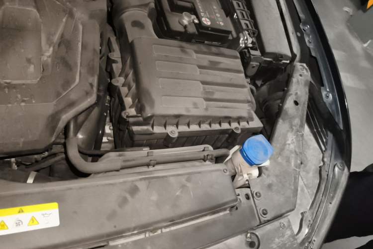 Used Volkswagen Magotan 2020 330TSI DSG Leading Model Engine Bay Left